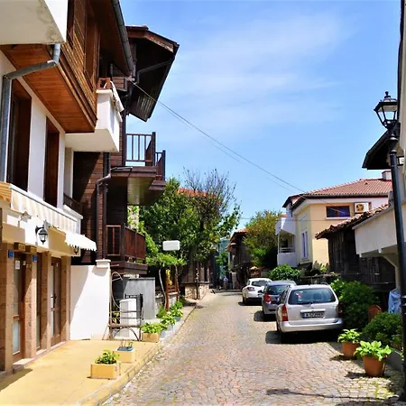 House Dimitrovi