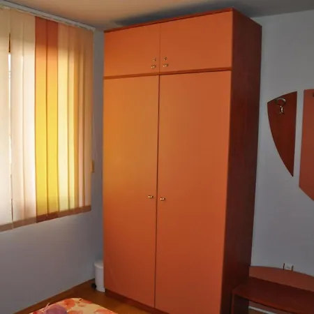 House Dimitrovi